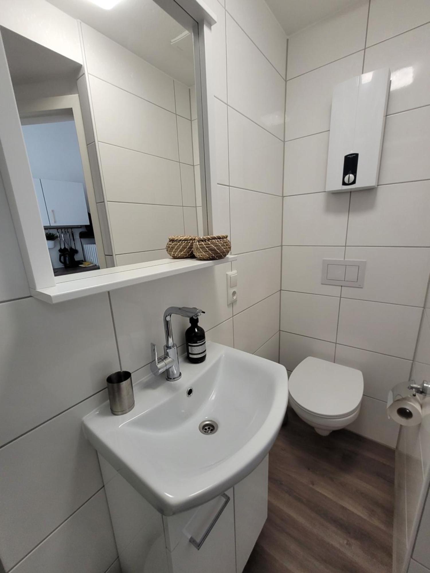 Stay Studio 1 Zentral Balkon Parkplatz 巴特皮尔蒙特 外观 照片